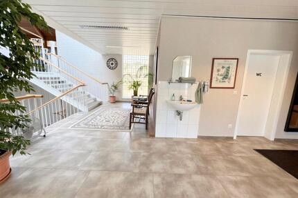 Renditeobjekt 208m² Wohnfläche kombiniert mit 342m² Praxisfläche - Starnberg