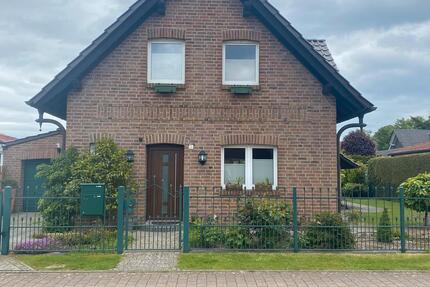 Einfamilienhaus in Drebber - 1.250,00&nbsp;EUR Kaltmiete, ca.&nbsp; 130,00&nbsp;m&sup2; in Drebber (PLZ: 49457)