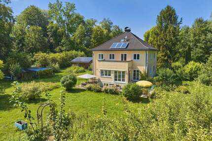 Haus zum Kaufen in Aschheim 1.900.000,00 € 228.24 m²