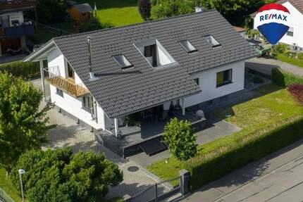 Leben, wo andere Urlaub machen - Zweifamilienhaus an begehrter Wohnlage in Hohentengen a.H. - Hohentengen am Hochrhein