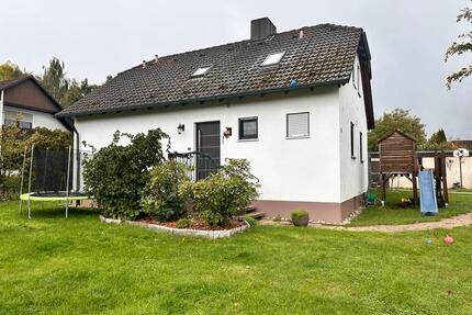 EFH in Petersaurach - 1.850,00&nbsp;EUR Kaltmiete, ca.&nbsp; 200,00&nbsp;m&sup2; in Petersaurach (PLZ: 91580)