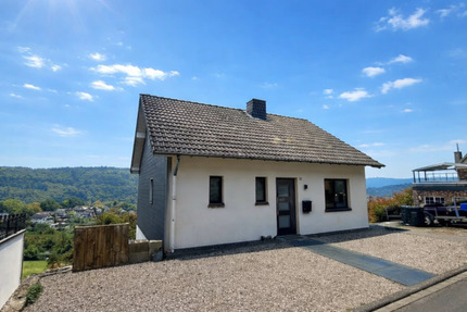 Zweifamilienhaus mit 2 separaten Wohnungen – Simmerath-Dedenborn