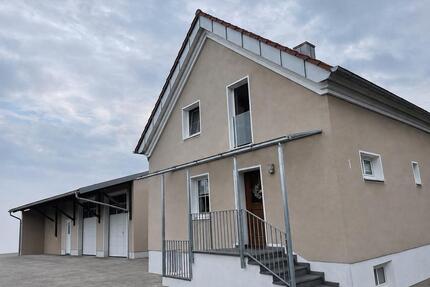 Wohnhaus mit Gewerbehalle und Hobbyraumanbau - Ettringen