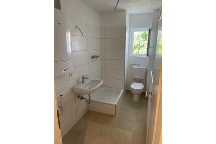 Moderne 2-Zimmer-Wohnung mit Balkon – Frisch Renoviert - Karlsruhe Neureut