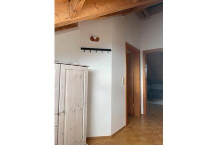 Wohnung im Dachgeschoss - 500,00&nbsp;EUR Kaltmiete, ca.&nbsp; 50,00&nbsp;m&sup2; in Mallersdorf-Pfaffenberg (PLZ: 84066)
