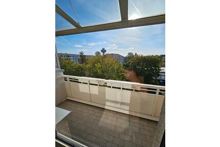 Ganz Oben wohnen! Schöne praktische 2-Raum Whg. mit Balkon und Aussicht! - Altenburg