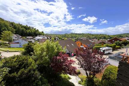 Haus zum Kaufen in Kämpfelbach - Bilfingen 649.000,00 € 244 m²