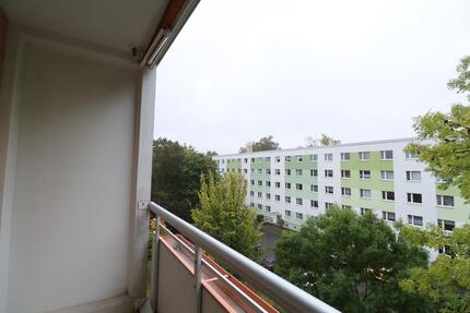 3-Raumwohnung mit Badewanne - 299,00&nbsp;EUR Kaltmiete, ca.&nbsp; 57,50&nbsp;m&sup2; in Chemnitz (PLZ: 09119) Kapellenberg