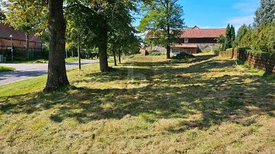 SCHÖN, ERSCHLOSSEN IM GRÜNEN - 86.000,00&nbsp;EUR Kaufpreis, ca.&nbsp; 660,00&nbsp;m&sup2; in Ihlow (PLZ: 15377)