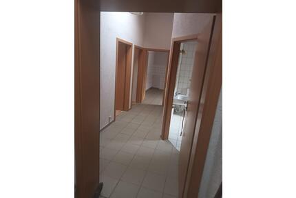 67 m² - Helle 2 Zimmer-Wohnung mitten in Weinheim zu vermieten