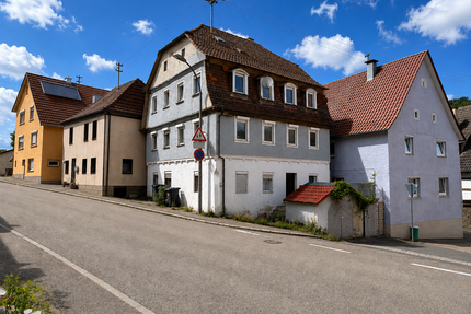 Haus zum Kaufen in Künzelsau 149.000,00 € 220 m²