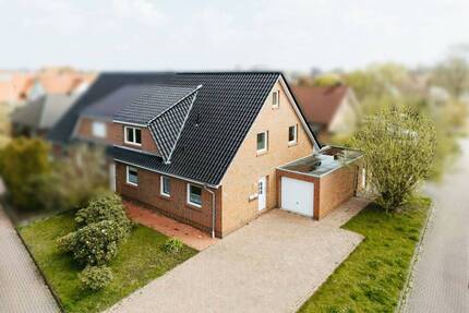 Ein- oder Zweifamilienhaus: Großzügige Doppelhaushälfte in ruhiger Lage von Conrebbersweg - Emden