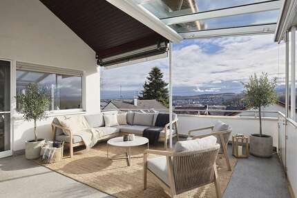 Haus zum Kaufen in Nürtingen 953.000,00 € 327 m²