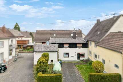 Haus zum Kaufen in Langenscheid 149.000,00 € 206 m²