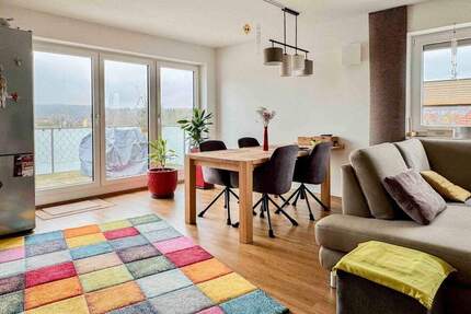 Ankommen & Wohlfühlen: stilvolle Wohnung mit Blick ins Grüne und Premium-Ausstattung - Teublitz Saltendorf