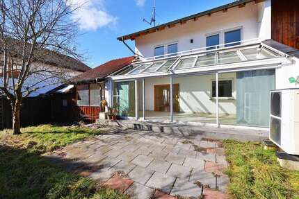 Haus zum Kaufen in Ottenhofen 1.050.000,00 € 186.12 m²