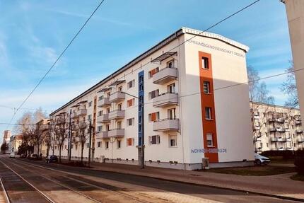 2-RWE mit Balkon - 370,00&nbsp;EUR Kaltmiete, ca.&nbsp; 49,10&nbsp;m&sup2; in Dessau-Roßlau (PLZ: 06842)
