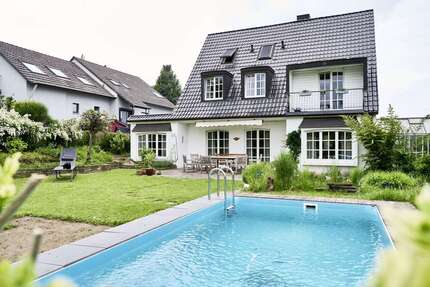 Haus zum Kaufen in Bonn 1.150.000,00 € 220 m²