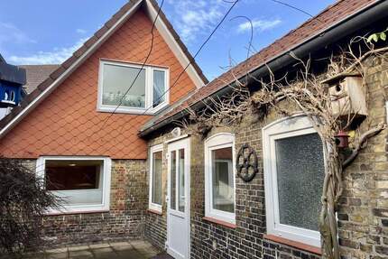 Historisches Wohnhaus mit separatem Zugang und Gestaltungsspielraum für individuelle Wohnkonzepte - Heide