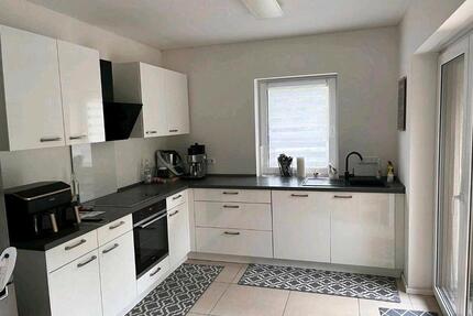 3 Zimmer Dachwohnung - 900,00&nbsp;EUR Kaltmiete, ca.&nbsp; 90,00&nbsp;m&sup2; in Birkenau (PLZ: 69488)