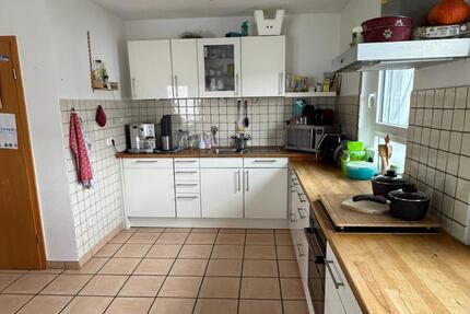 Mietwohnung - 1.000,00&nbsp;EUR Kaltmiete, ca.&nbsp; 140,00&nbsp;m&sup2; in Hohenahr (PLZ: 35644)