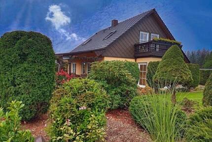 Familienparadies! EFH in Top-Zustand mit Traumgarten! - Schwepnitz Zeisholz