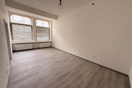 Helle 4,5 Zimmer Erdgeschosswohnung in zentraler Lage in NMS - Neumünster