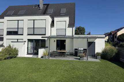 Haus zum Kaufen in Neu-Isenburg 1.230.000,00 € 190 m²