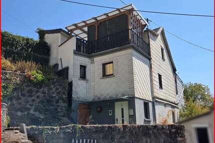 Haus zum Kaufen in Idar-Oberstein 75.000,00 € 130 m²