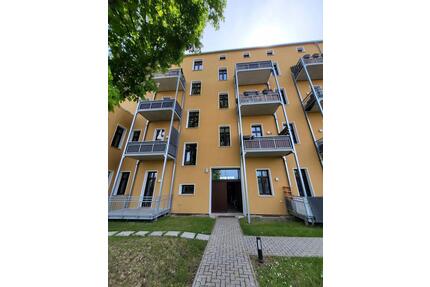 Helle 3-RW mit modernes Bad mit Wanne & Dusche und Balkon - Magdeburg Alte Neustadt