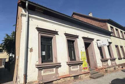 Haus zum Kaufen in Bexbach 134.000,00 € 195 m²