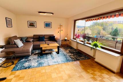 Vollmöbilierte kernsanierte 2 Zimmerwohnung mit Balkon und Garten - Leinfelden-Echterdingen