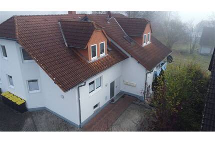 3 Zimmer-Souterrainwohnung mit Terrasse in ruhiger Lage von Neukirchen zu vermieten