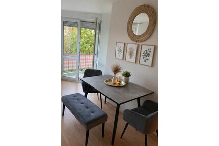 NürnbergErlangenFürth 2 Zimmer Wohnung Untermieterin 2-3 Nächte - Tittling