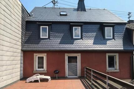 Haus zu Verkaufen ( Provisionsfrei ) in Teuschnitz ( Bayern) - Regensburg Kumpfmühl