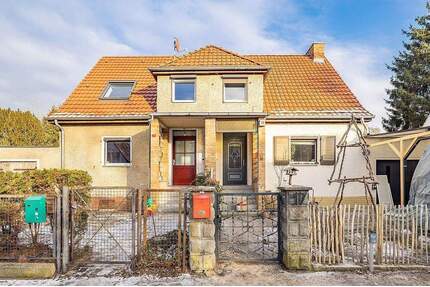 Charmante Doppelhaushälfte mit genehmigtem Anbau in Kleinmachnow