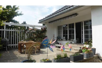 Großzügiges, freistehendes Einfamilienhaus mit Garten in Pankow - Berlin