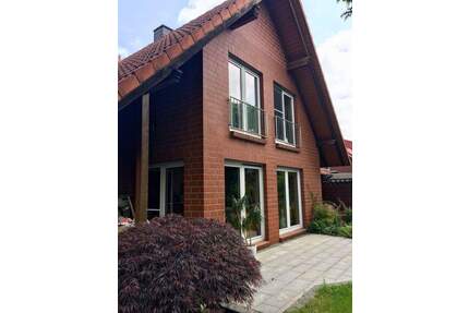 Haus mit moderner Küche, Kamin und bodentiefen Fenstern - sofort bezugsfertig! - Bechtsbüttel