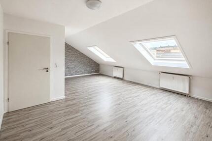 2-Zimmer-DG-Wohnung in Rastatt nahe Daimler | Stellplatz, Keller