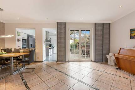 Attraktive Doppelhaushälfte mit großem Garten in Kaarst - Perfekt für Familien