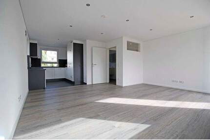 Topmoderne 3-Zi.-Wohnung | großer Süd-Balkon mit Aussicht | ruhige Lage | inkl. EBK + KFZ-Stellplatz - Heilbronn Neckargartach