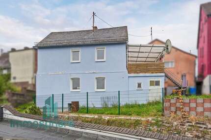 Haus zum Kaufen in Kirchen (Sieg) 109.000,00 € 220 m²