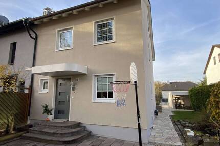 Doppelhaushälfte mit schönem Garten in ruhiger Lage - Forchheim Kersbach