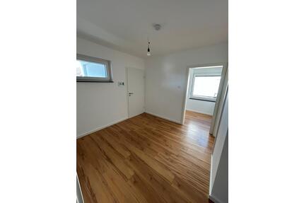 Großzügige 6-Zimmer-Maisonettewohnung in Sankt Augustin-Buisdorf