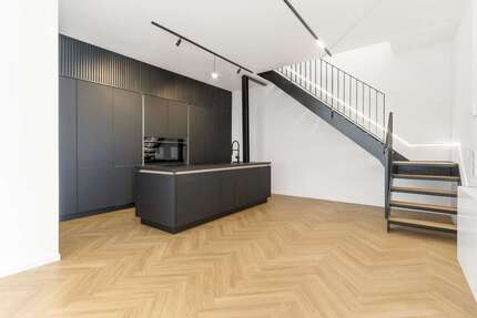 Haus zum Kaufen in Stuttgart Stuttgart-West 899.000,00 € 148.35 m²