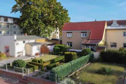 Haus zum Kaufen in Friedland 129.000,00 € 128.08 m²