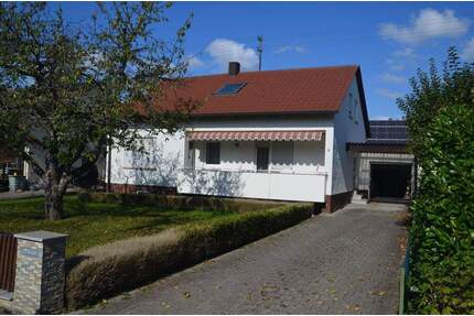 Sofort frei! Gepflegtes 1- bis 2-Fam.-Hs. m. 7 Zi., 2 Bädern und 4,5 Ar Grundstück in guter Wohnlage! - Dettenhausen