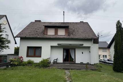 Haus zum Kaufen in Ettringen 219.000,00 € 131 m²