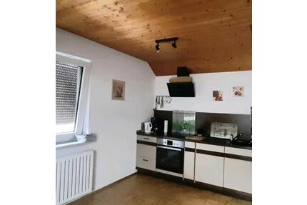 Dachgeschoss Wohnung - 530,00&nbsp;EUR Kaltmiete, ca.&nbsp; 70,00&nbsp;m&sup2; in Münchhausen (PLZ: 35117)