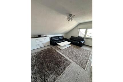 3 Zimmer Dachgeschosswohnung 95qm mit Möbel Einbauküche - Hagenbach